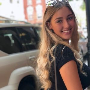 Meet your Posher, Farra